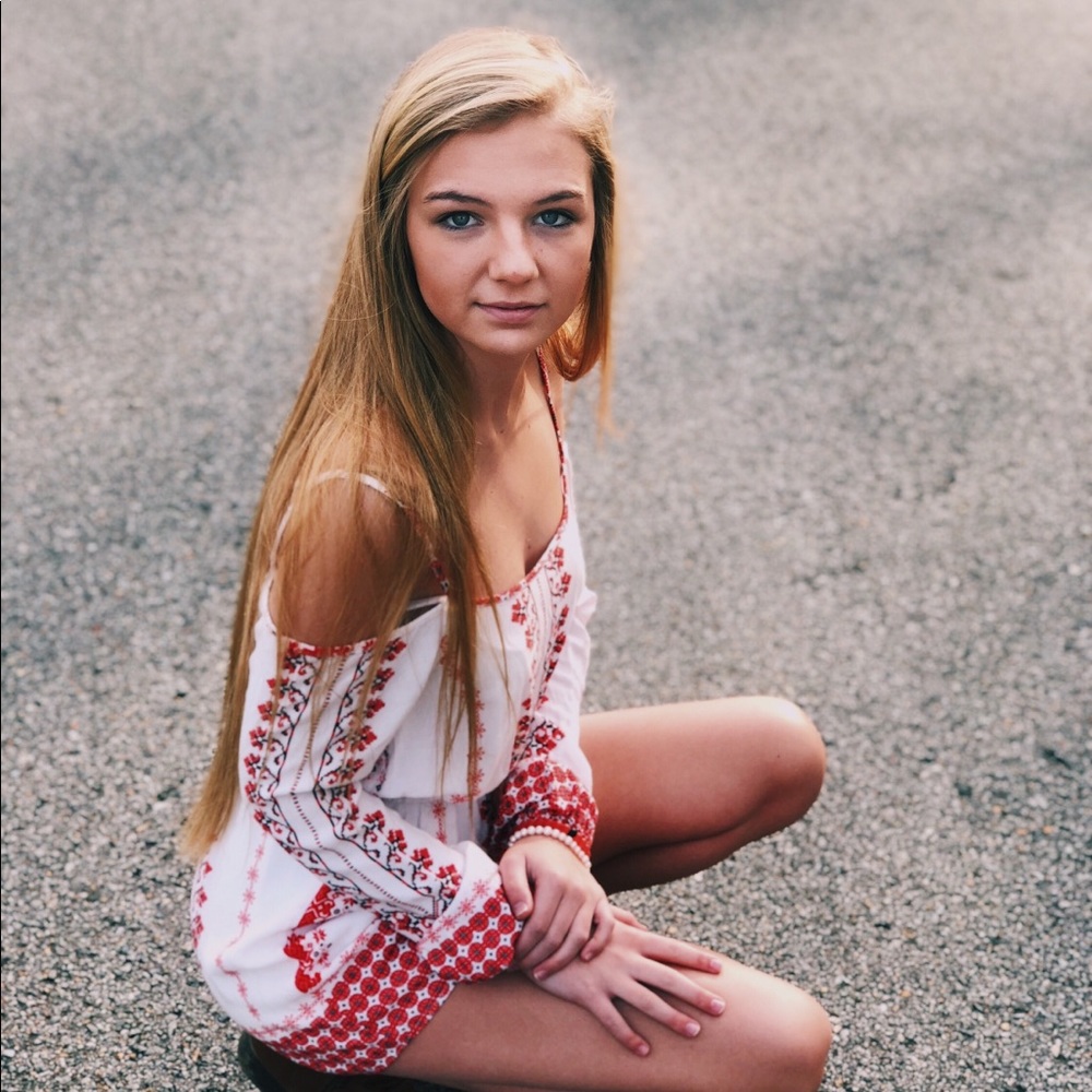 Meet your Posher, Katelyn